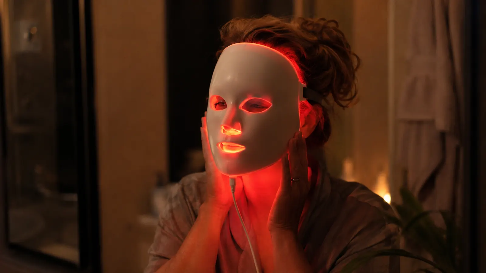 10 Reasons Red Light Therapy Actually Works for Skin